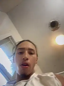 Snapshot of qbaby96 chatting on October 4, 9:30 pm qbaby96 online show from October 4, 9:30 pm