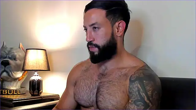 Snapshot of BradLeon_ chatting on October 8, 10:47 pm BradLeon  online show from October 8, 10:47 pm