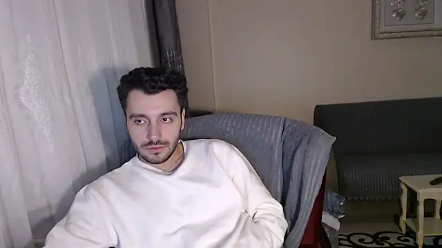 handsomeee04 online show from November 25, 11:07 pm