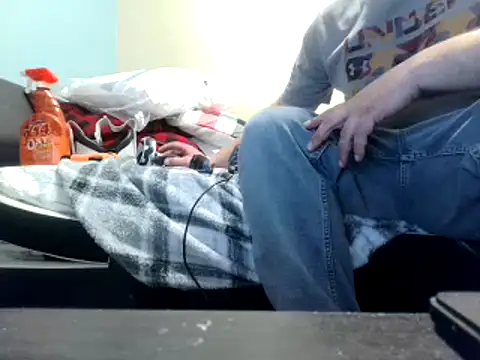 Snapshot of party51502 chatting on February 28, 11:01 pm party51502 online show from February 28, 11:01 pm