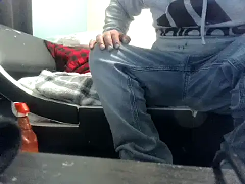 Snapshot of party51502 chatting on March 2, 10:13 pm party51502 online show from March 2, 10:13 pm