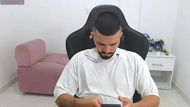 Massimoo 07 online show from February 6, 8:39 pm