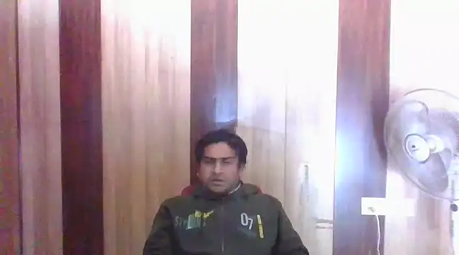 Snapshot of indihotguy chatting on February 10, 7:15 am indihotguy online show from February 10, 7:15 am