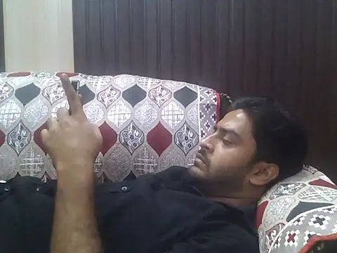 Snapshot of indihotguy chatting on October 21, 1:25 pm indihotguy online show from October 21, 1:25 pm