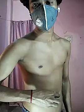 Ultimate cHappiE online show from December 5, 7:32 pm