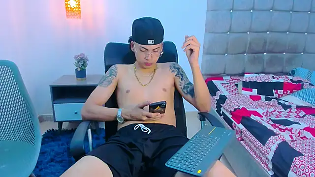 Br4ndxpimm online show from March 21, 7:18 pm