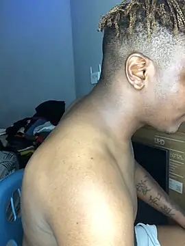 Redfucks333 online show from March 9, 7:30 pm