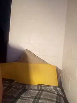 k1oudE online show from February 25, 12:39 pm