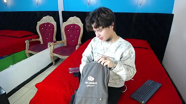 Snapshot of CollinStone chatting on March 20, 8:40 pm CollinStone online show from March 20, 8:40 pm