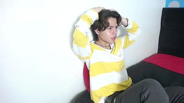 Snapshot of CollinStone chatting on February 11, 7:05 pm CollinStone online show from February 11, 7:05 pm