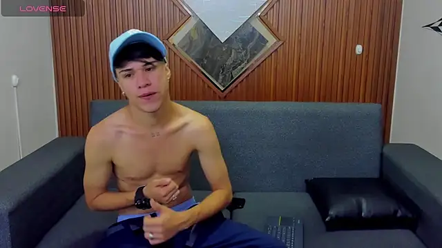 Snapshot of anyelo_waller chatting on February 6, 12:26 pm anyelo waller online show from February 6, 12:26 pm