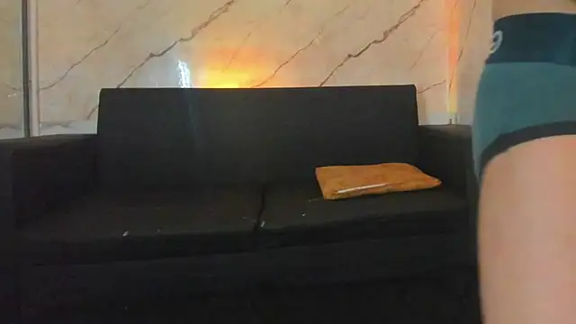 Snapshot of anyelo_waller chatting on October 14, 1:07 pm anyelo waller online show from October 14, 1:07 pm