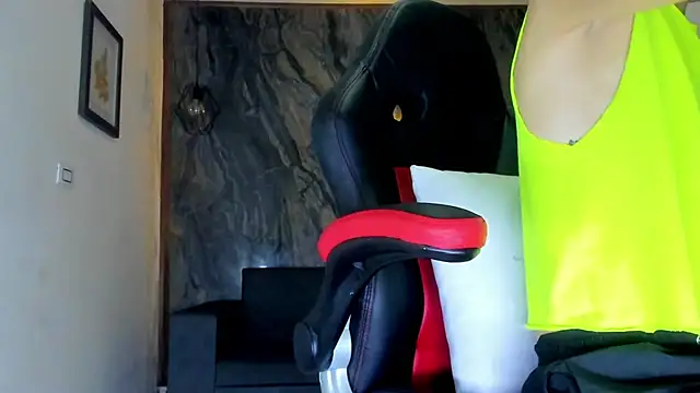 Snapshot of anyelo_waller chatting on January 27, 11:54 am anyelo waller online show from January 27, 11:54 am