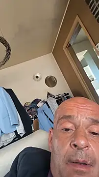 horndude187187 online show from July 4, 12:52 pm