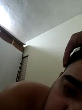 Snapshot of manterei2 chatting on March 21, 3:44 am manterei2 online show from March 21, 3:44 am