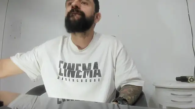 ragnar881547 online show from January 17, 3:32 pm