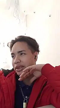 AlecLightwood  online show from October 31, 10:46 pm