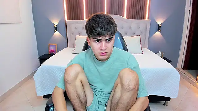 Tommy18   online show from January 9, 4:40 am