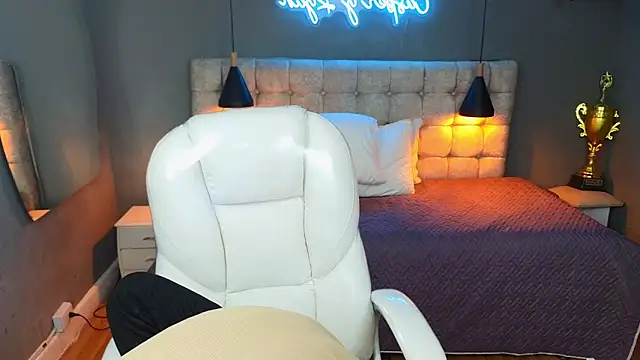 Snapshot of Tommy18__ chatting on March 13, 7:09 am Tommy18   online show from March 13, 7:09 am