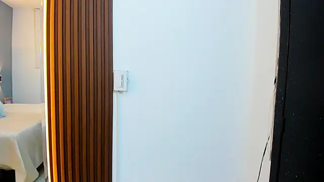 Snapshot of Tommy18__ chatting on October 1, 3:43 am Tommy18   online show from October 1, 3:43 am