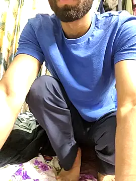 TOPMOON001 online show from November 26, 5:21 am