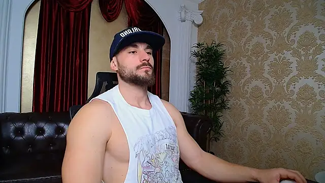 AdamJamesonn online show from February 4, 6:25 am