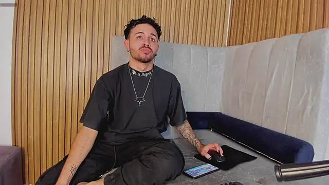 javi fox online show from February 9, 5:40 am