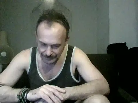 Snapshot of GaySexxPL chatting on March 10, 12:38 pm GaySexxPL online show from March 10, 12:38 pm