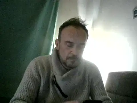 Snapshot of GaySexxPL chatting on January 24, 3:24 pm GaySexxPL online show from January 24, 3:24 pm