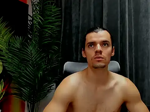 maxi styles online show from February 13, 12:43 pm