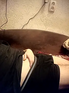 Lukas2204 online show from February 17, 10:30 pm