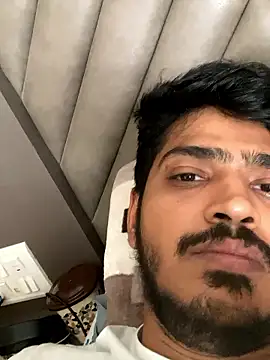 Snapshot of cute_modell chatting on October 12, 9:58 am cute modell online show from October 12, 9:58 am