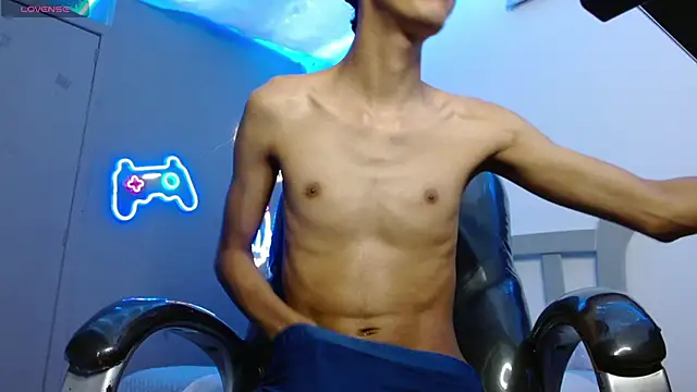 Snapshot of HarolddXL chatting on February 6, 12:48 pm HarolddXL online show from February 6, 12:48 pm