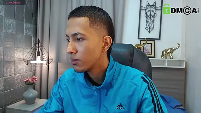 HarolddXL online show from April 15, 1:22 pm