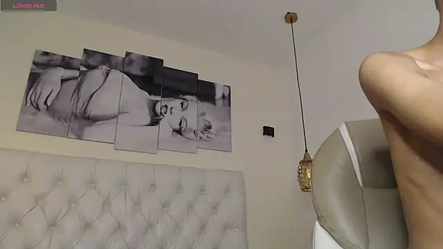 Snapshot of HarolddXL chatting on January 26, 12:43 pm HarolddXL online show from January 26, 12:43 pm