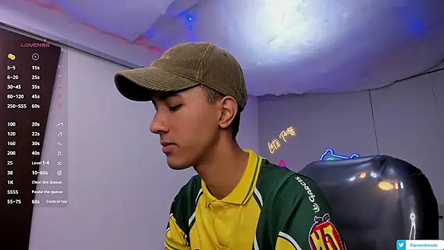 Snapshot of HarolddXL chatting on September 12, 1:11 pm HarolddXL online show from September 12, 1:11 pm