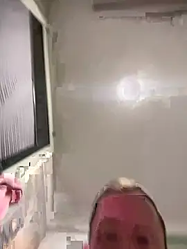 Snapshot of Sklavesucht2025 chatting on February 13, 3:29 am Sklavesucht2025 online show from February 13, 3:29 am