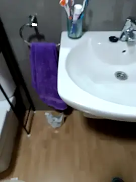 Snapshot of xxxxGuruxxxx chatting on October 6, 11:15 am xxxxGuruxxxx online show from October 6, 11:15 am