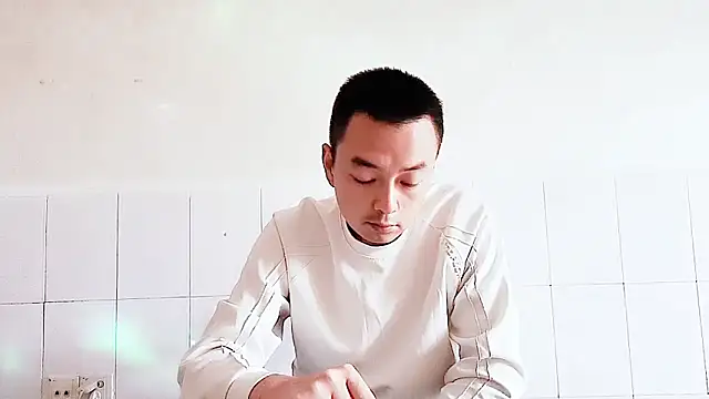 Snapshot of swg176 chatting on September 28, 6:44 am swg176 online show from September 28, 6:44 am