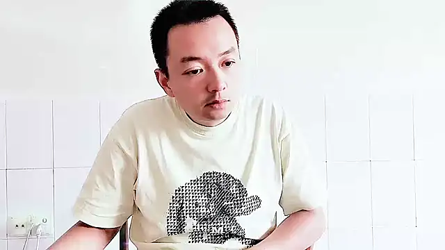 Snapshot of swg176 chatting on September 13, 7:09 am swg176 online show from September 13, 7:09 am