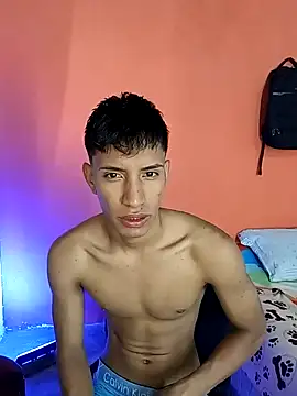 Snapshot of matteo_rivas chatting on February 26, 4:35 pm matteo rivas online show from February 26, 4:35 pm