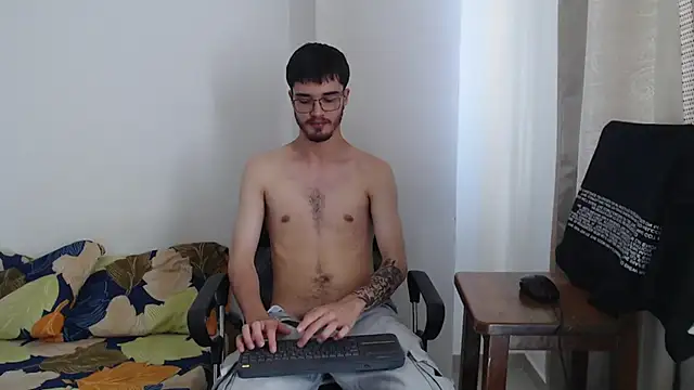 Aleex Miller online show from October 28, 3:03 pm