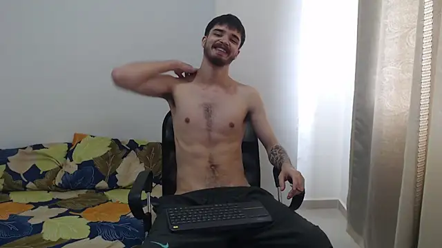 Aleex Miller online show from December 4, 4:58 pm