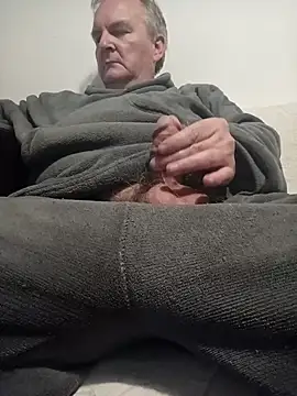 Snapshot of Paolo7619 chatting on October 8, 11:20 pm Paolo7619 online show from October 8, 11:20 pm