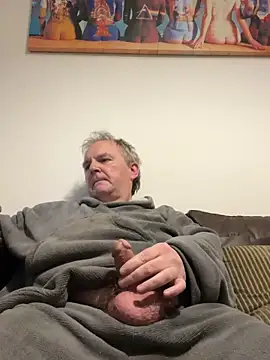 Paolo7619 online show from April 11, 1:35 am