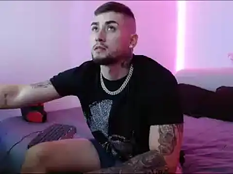 Lliam 2 online show from January 30, 1:00 am