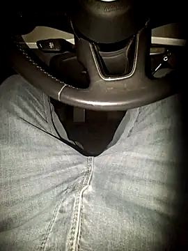 Nzino1983 online show from March 19, 6:00 pm