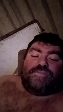 Snapshot of Rcraigue4 chatting on February 4, 1:56 am Rcraigue4 online show from February 4, 1:56 am