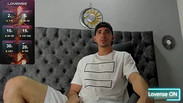 Snapshot of RYAN_PATERSON chatting on January 27, 8:07 pm RYAN PATERSON online show from January 27, 8:07 pm