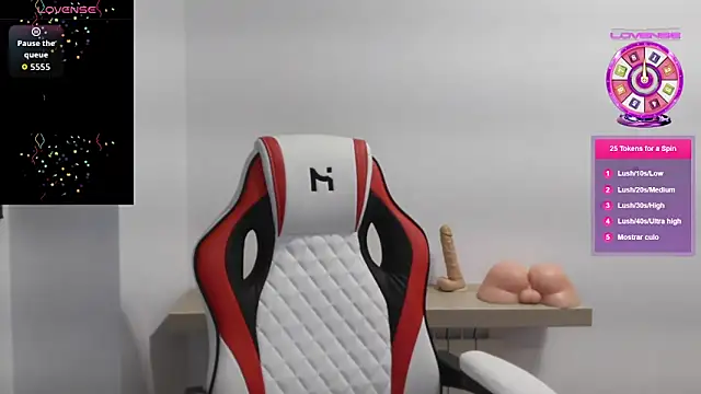 Snapshot of machohiberiko chatting on October 21, 8:23 pm machohiberiko online show from October 21, 8:23 pm